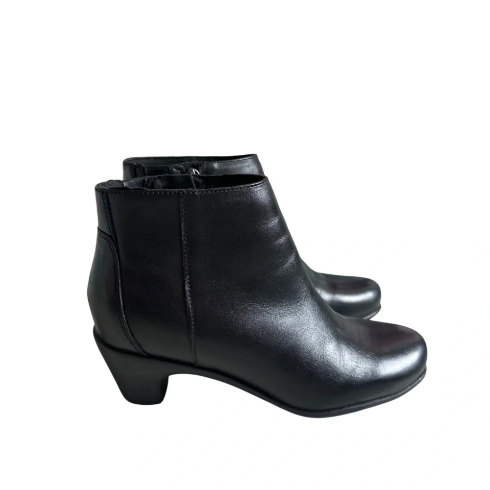 Black Leather Ankle Boots 8M Comfort Low Heel Booties Minimalist Business Casual